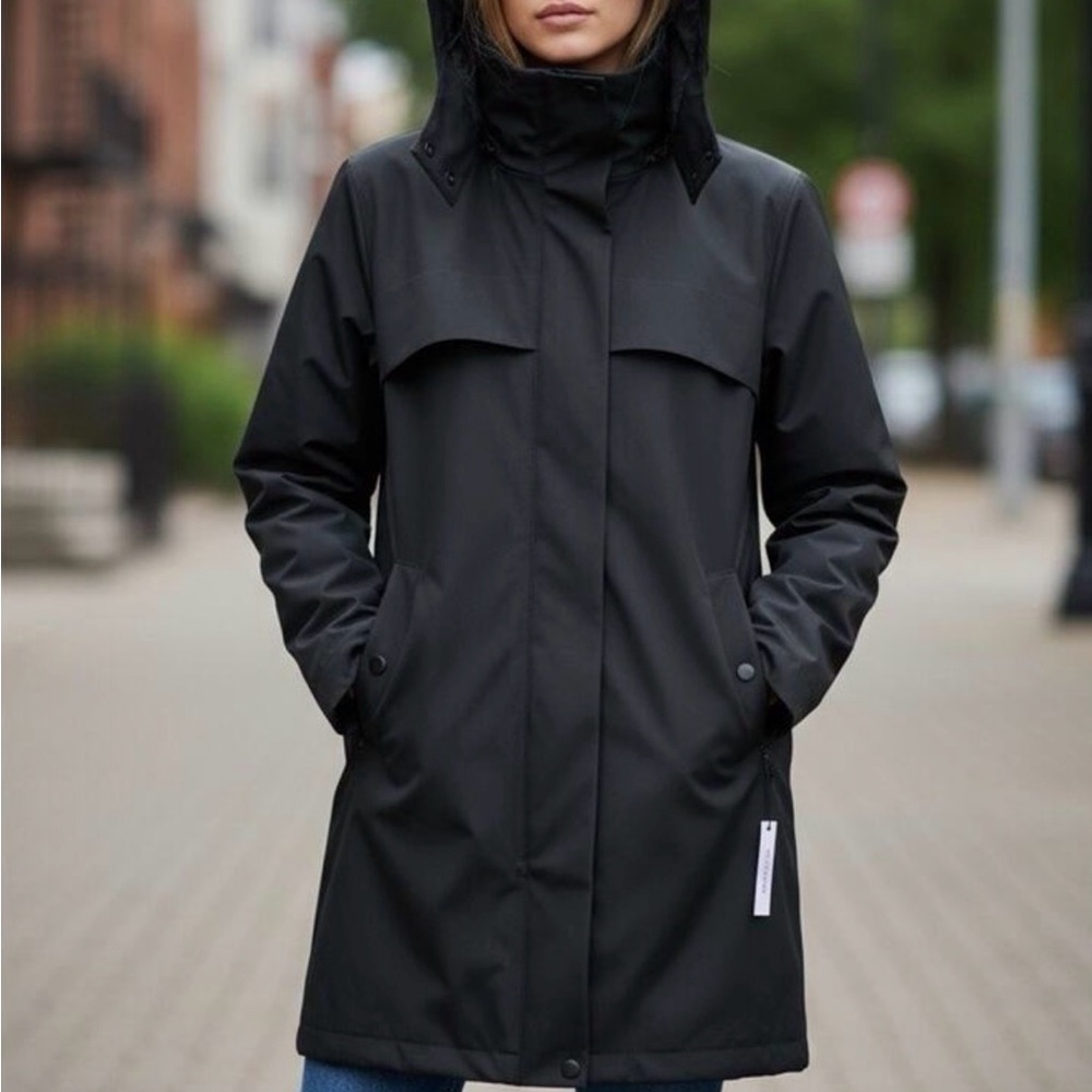 Lululemon Women's Black Hooded Jacket 10